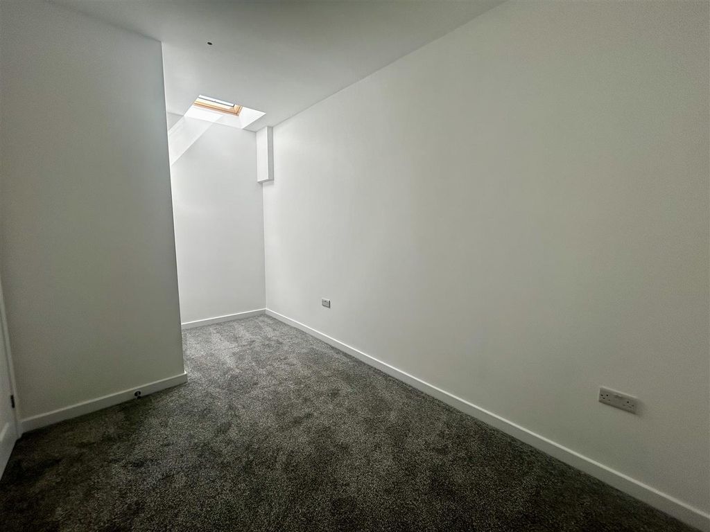 Additional image 9 of 2 bed flat to rentWoodstock Way, Caldicot NP26
