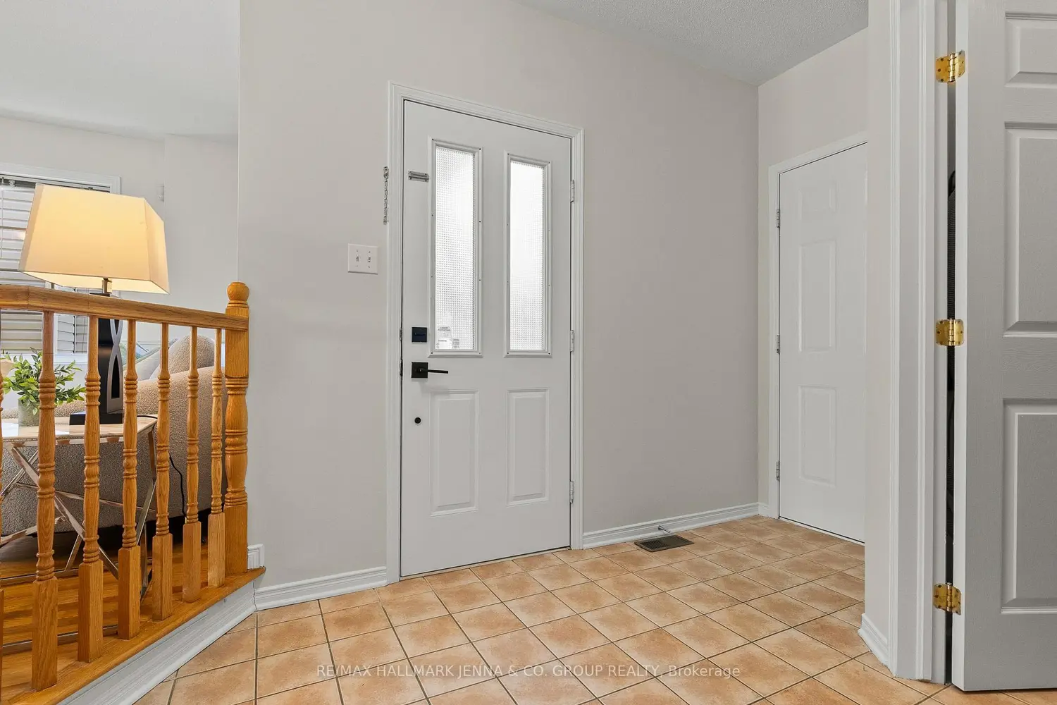 106 Bloomingdale Street photo 2