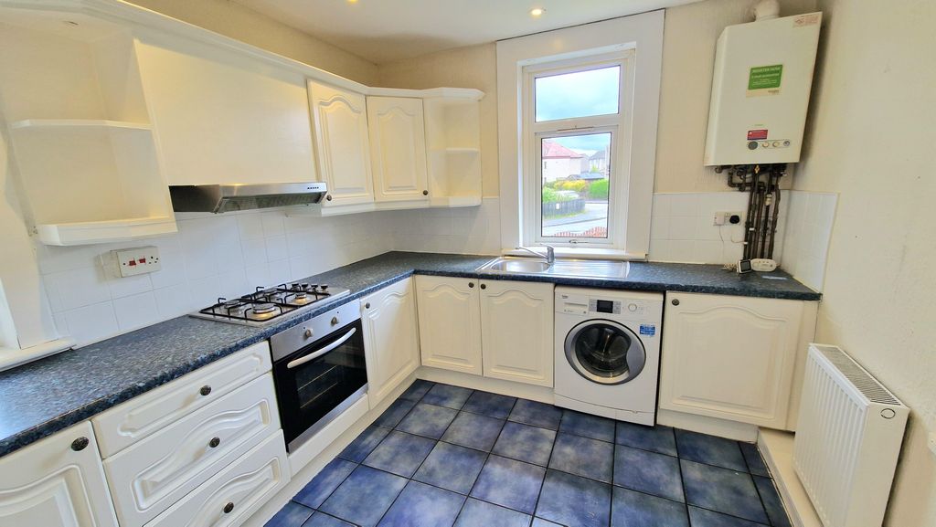 2 bed flat to rentGlebe Road, Whitburn, Bathgate EH47 photo 5