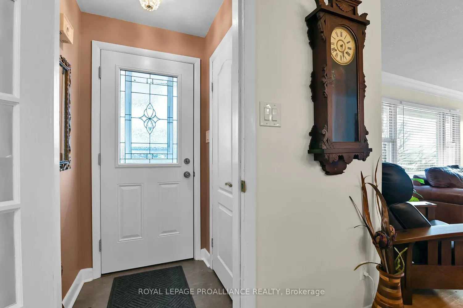 Additional image 3 of 419 St Lawrence Street