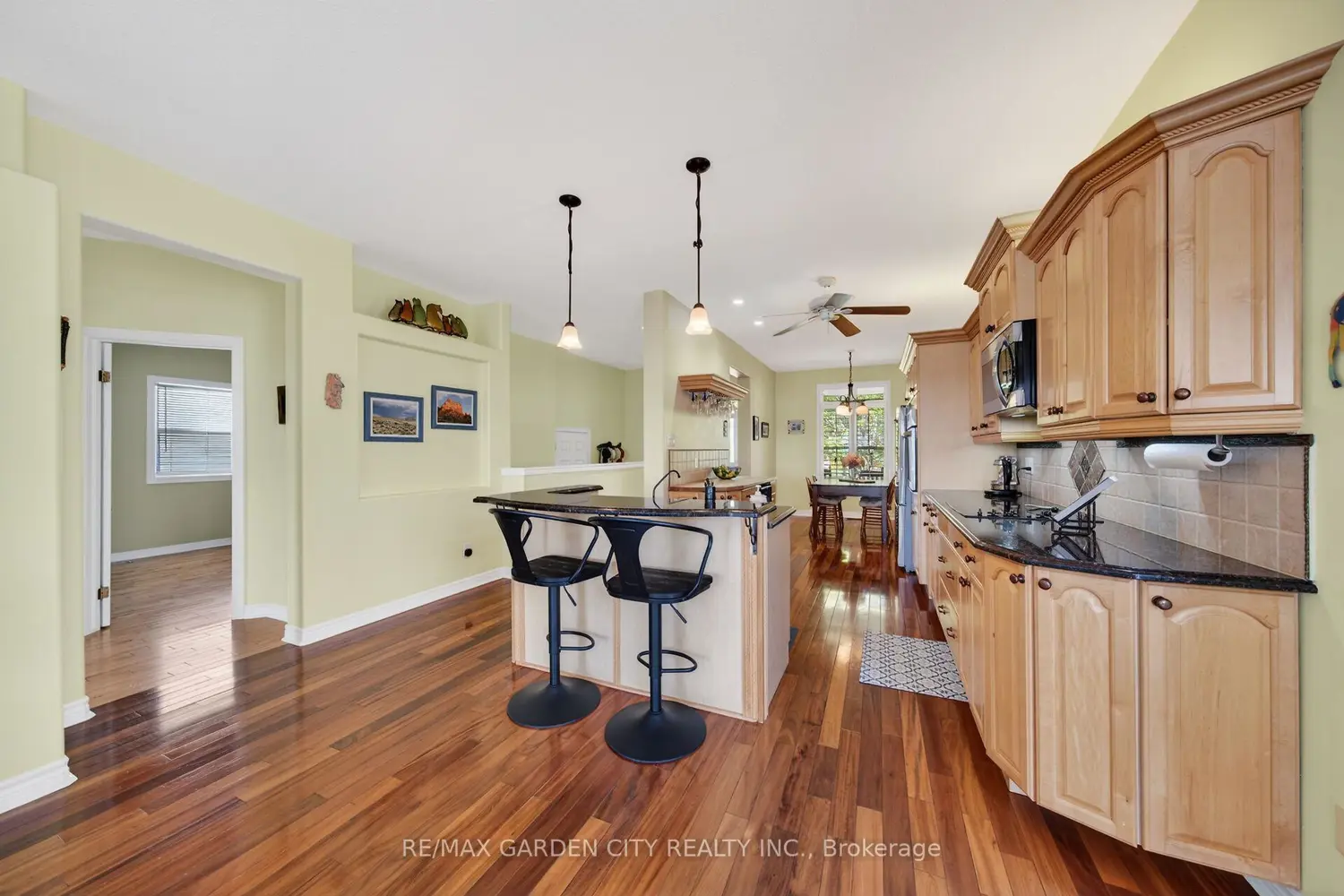 Additional image 9 of 3328 Dustan Street