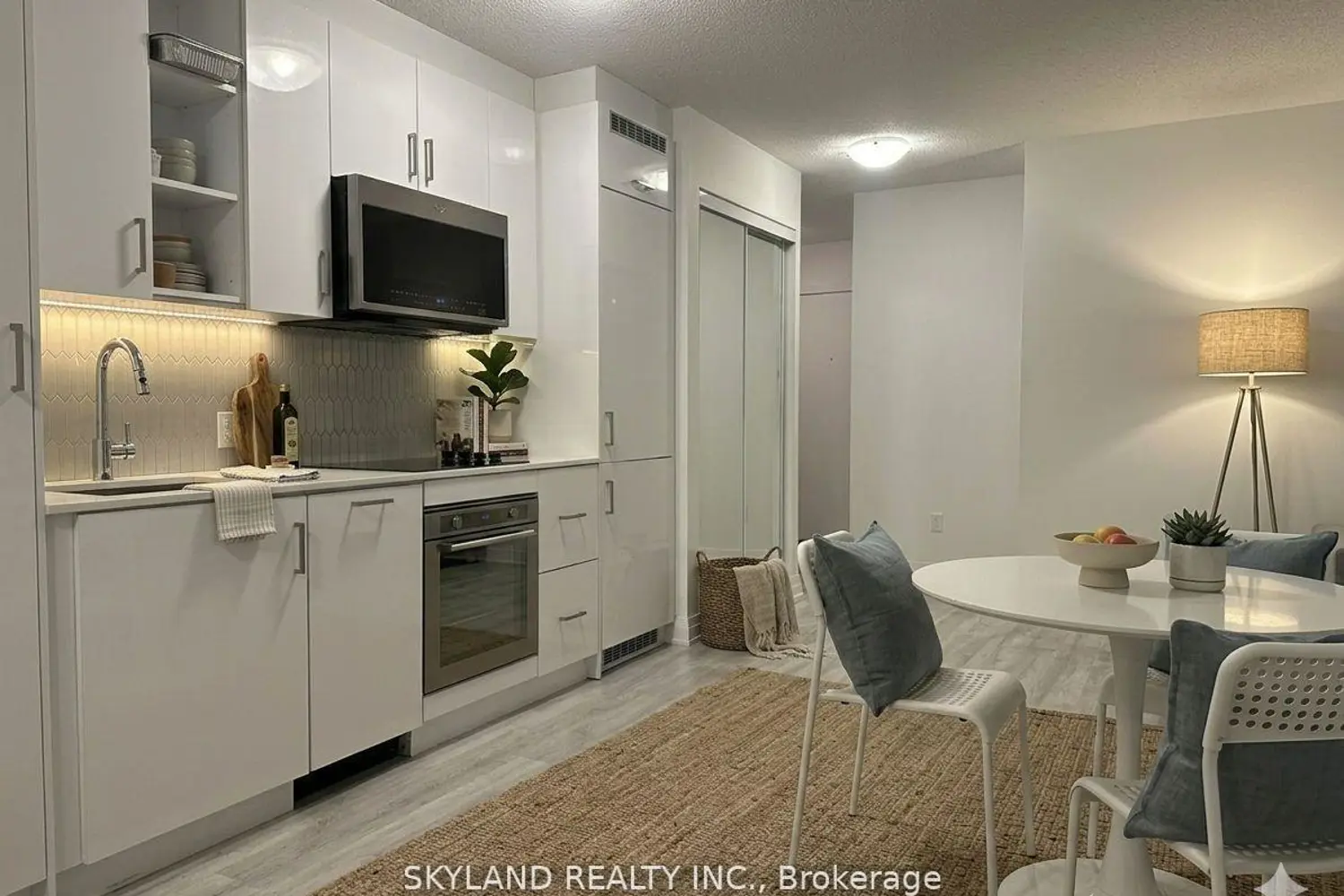 251 Manitoba Street 205