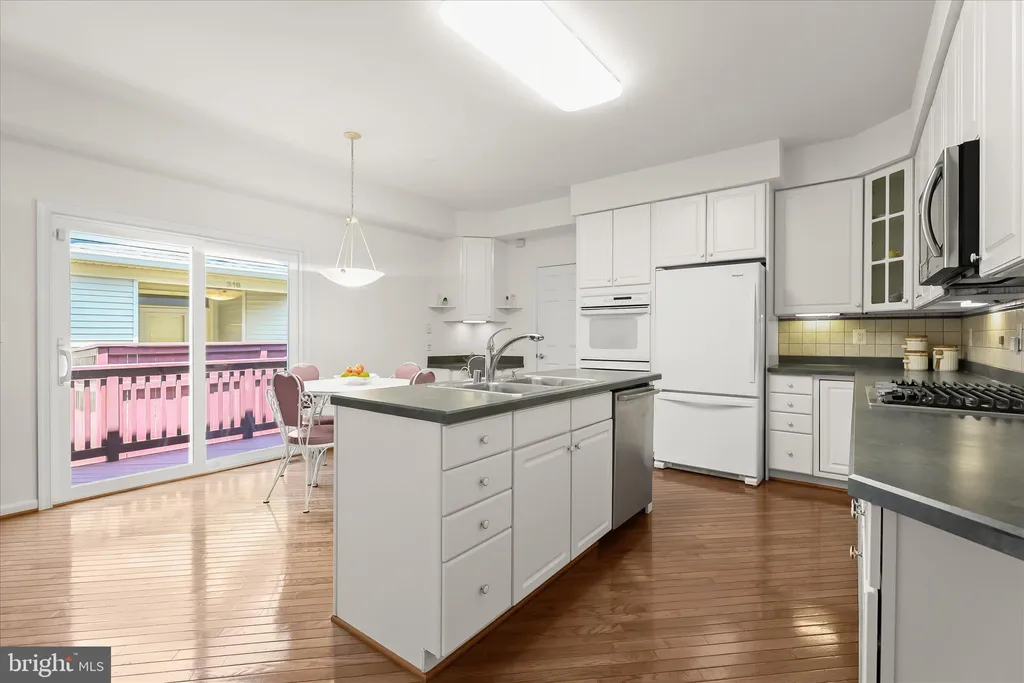Additional image 16 of 320 Chalk Hill Drive, Baltimore, MD 21208
