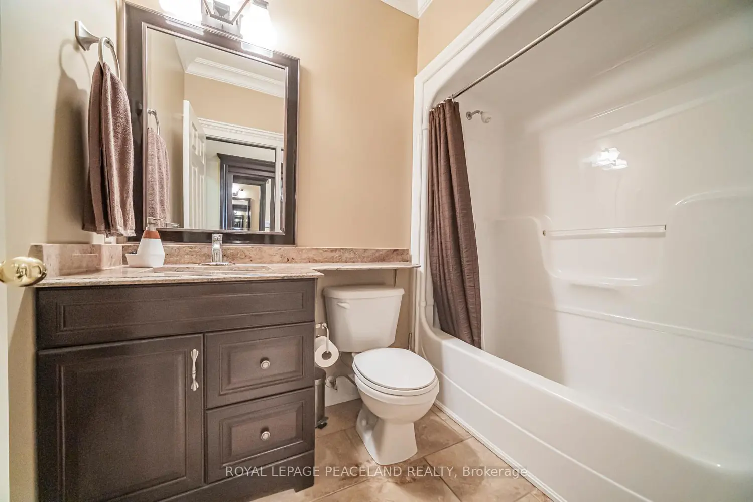 Additional image 3 of 5595 Drummond Road 11