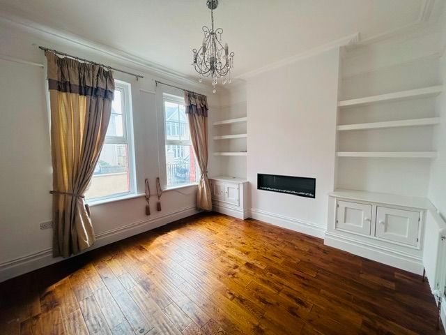 Additional image 6 of 4 bed semi-detached house to rentArlington Road, Porthcawl CF36