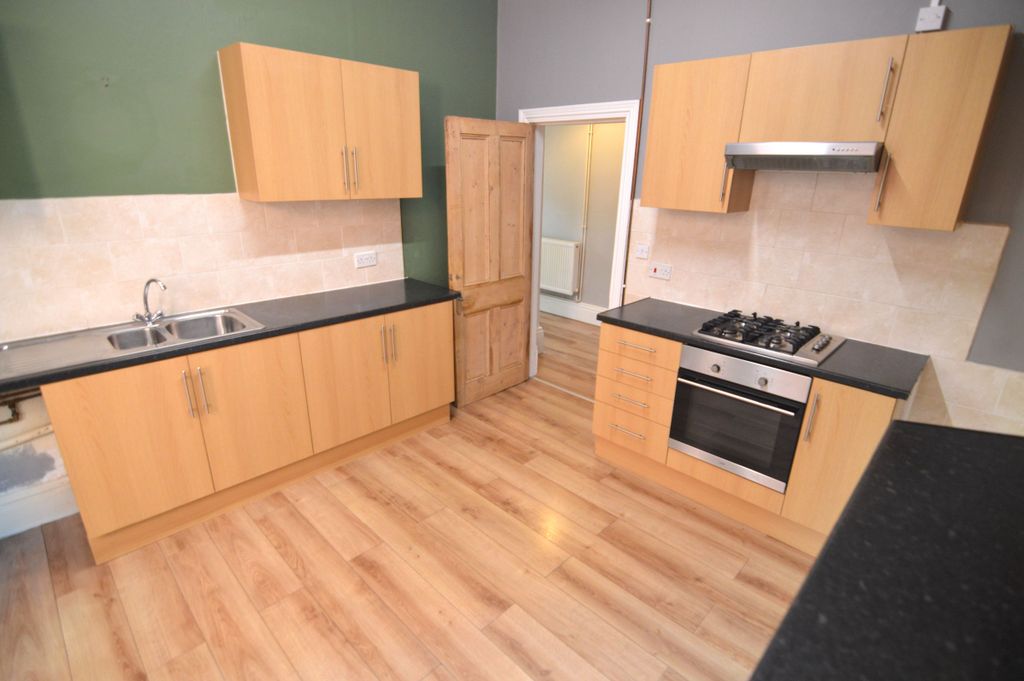 Additional image 2 of 2 bed maisonette to rentEleanor Street, Grimsby DN32