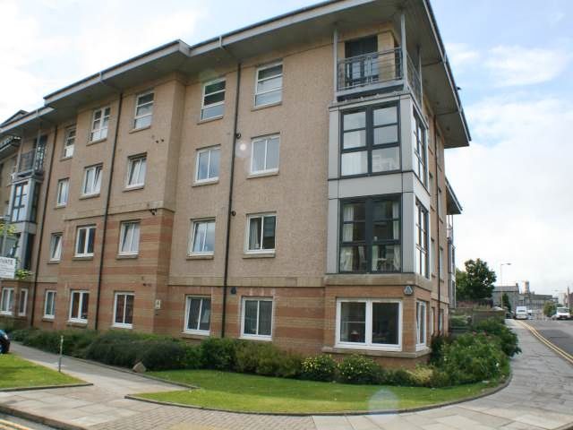 3 bed flat to rentBannermill Place, Bannermill, Aberdeen AB24