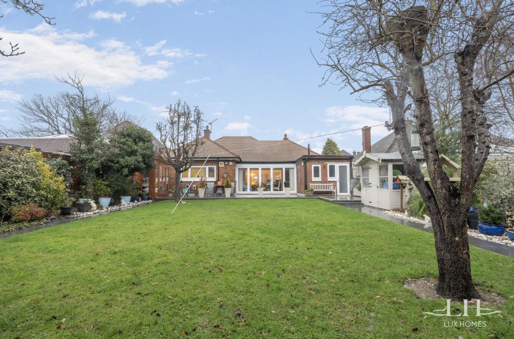Additional image 18 of 3 bed detached bungalow for saleBrook Close, Romford RM2