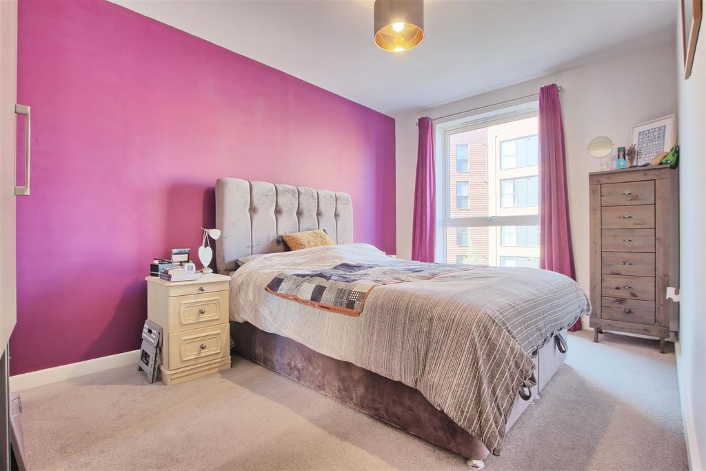 Additional image 8 of 2 bed flat for saleHering Road, Trumpington, Cambridge CB2