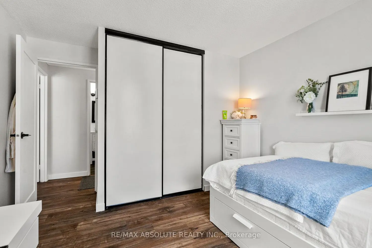 Additional image 14 of 50 Burnside Avenue 406