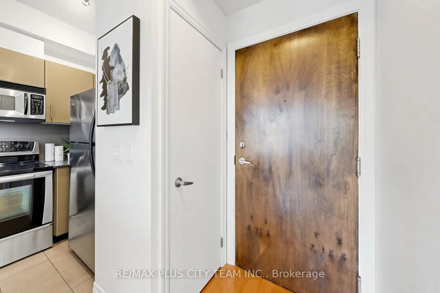 Additional image 6 of 16 Yonge Street 2604
