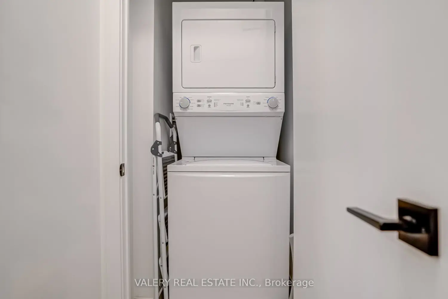 Additional image 11 of 1480 Bayly Street 708