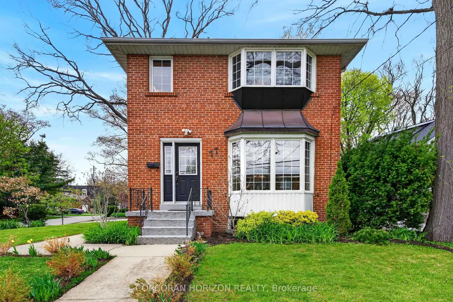 77 Mineola Road