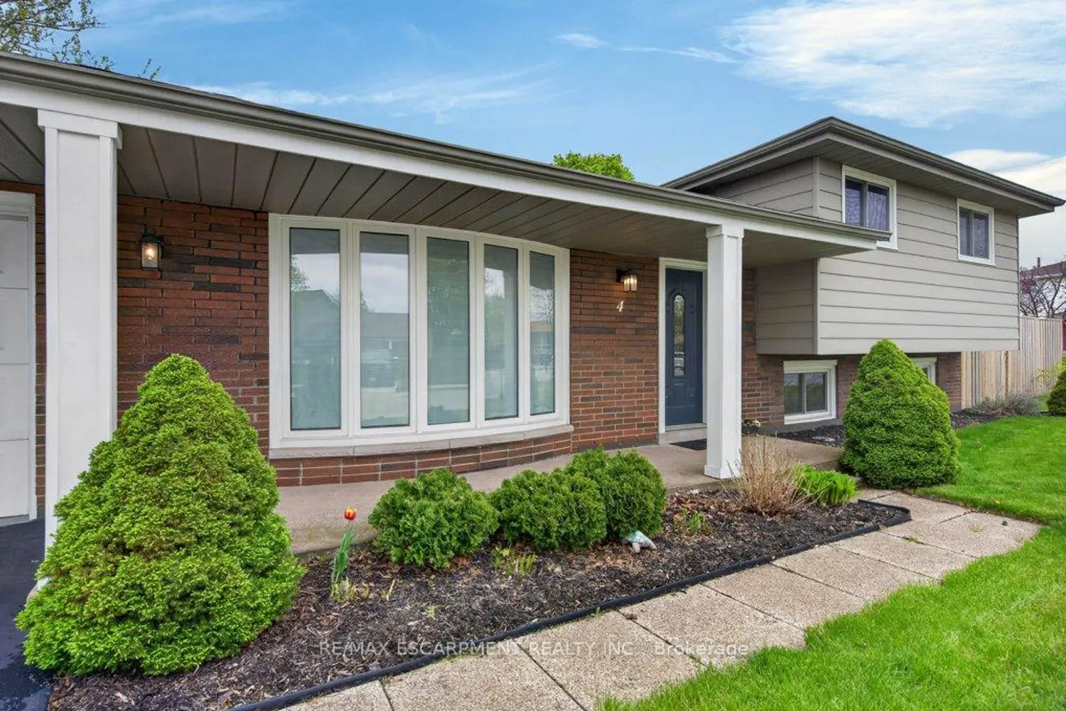 4 Camelot Drive
