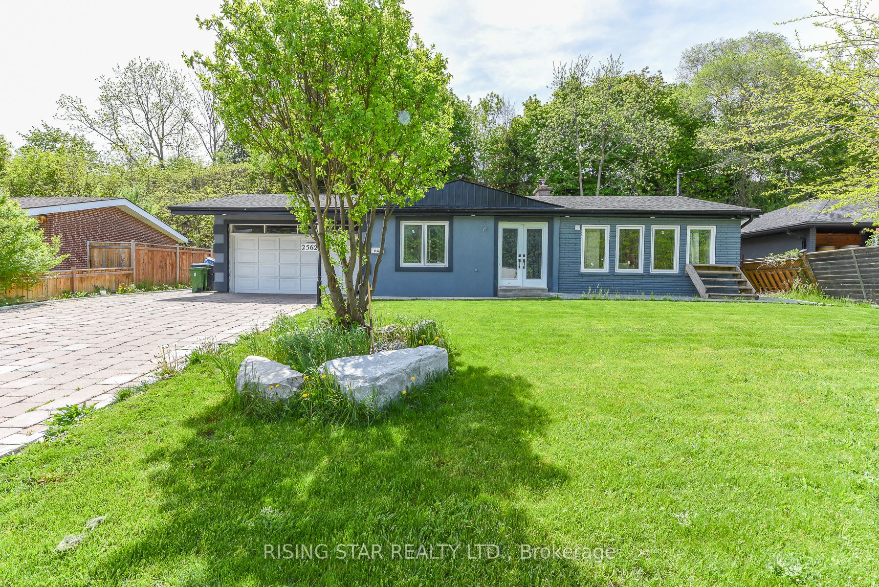 Additional image 3 of 2562 Islington Ave Avenue W, Toronto, ON, M9V 2X2
