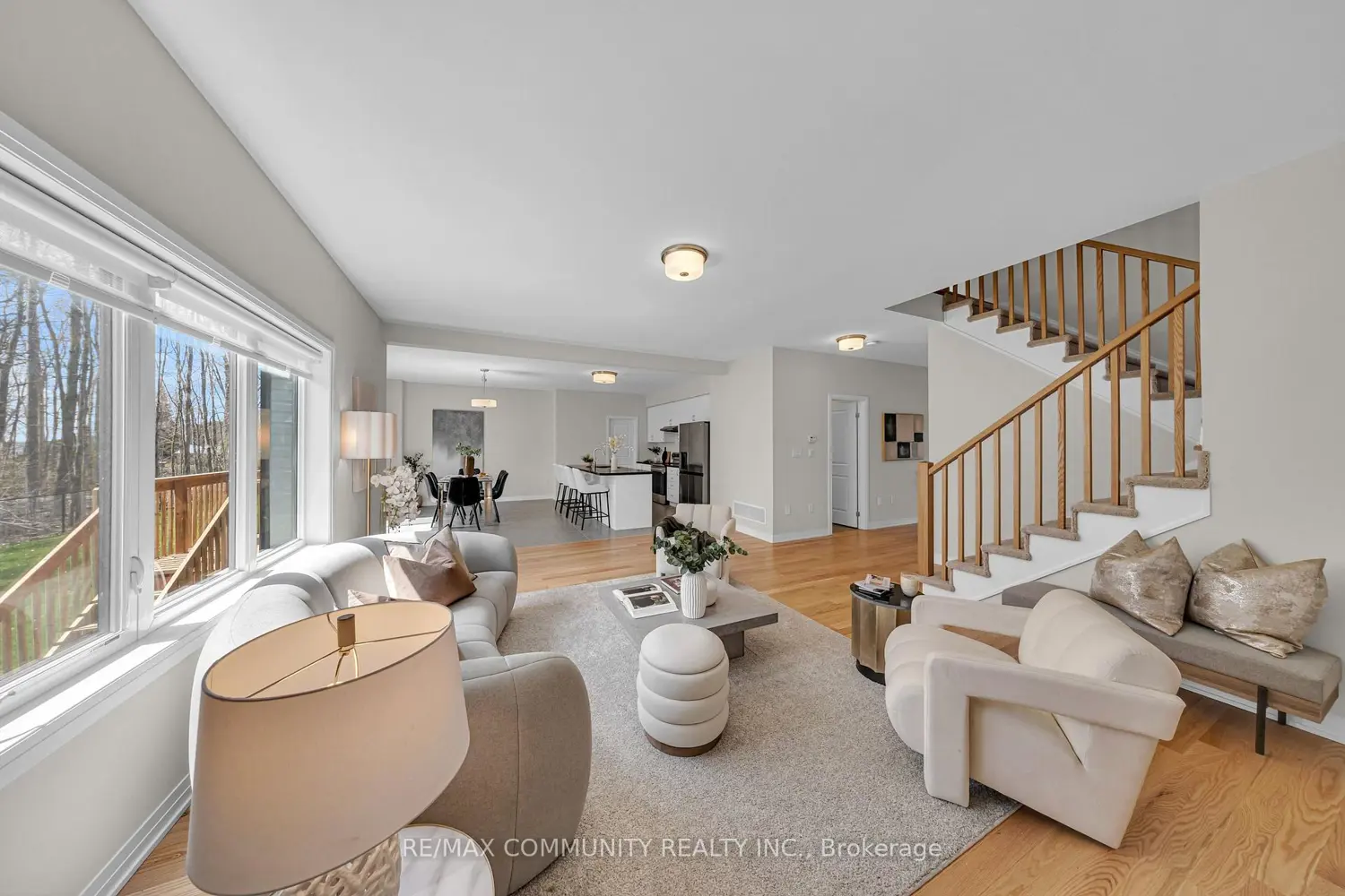 3169 Searidge Street photo 3