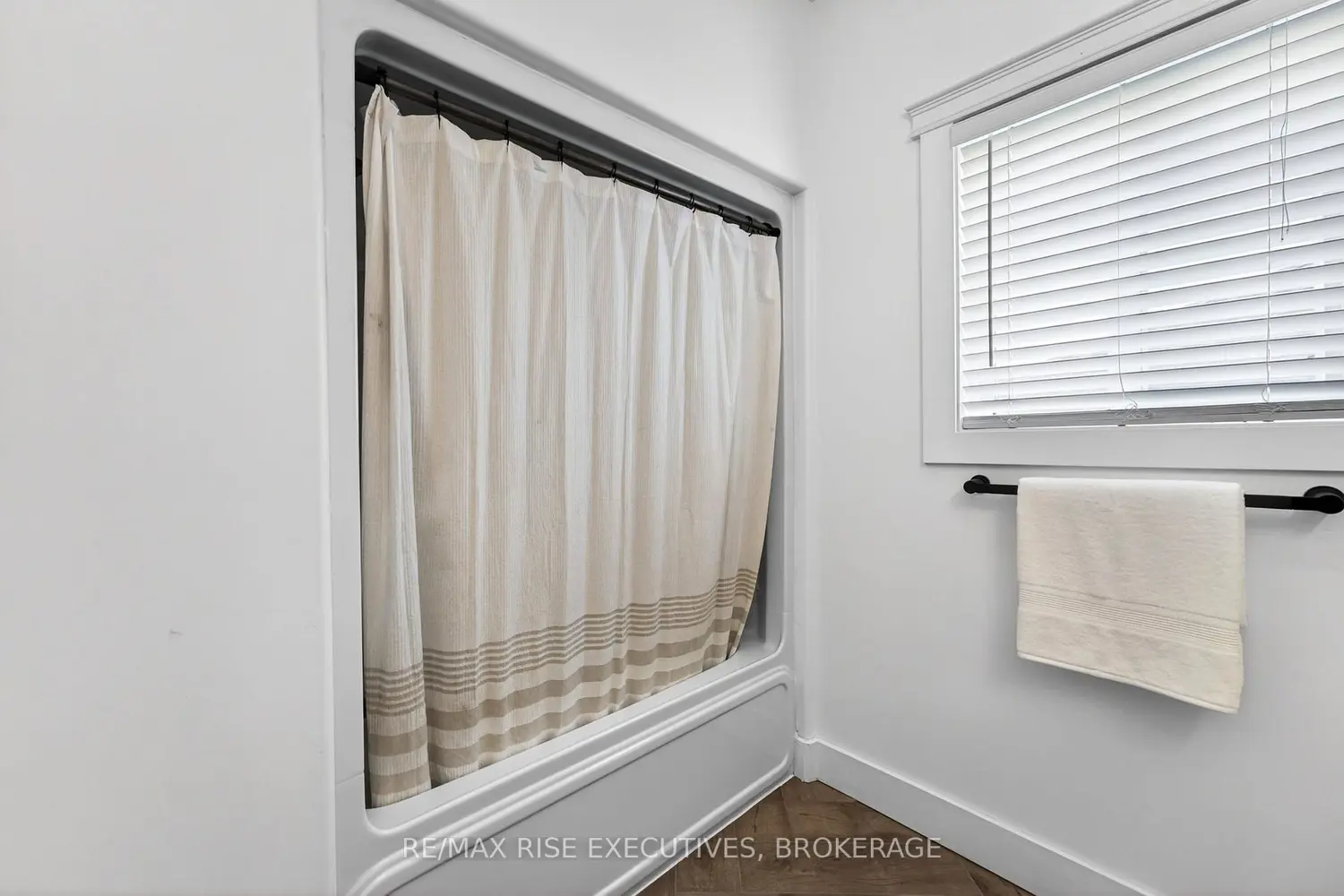 Additional image 14 of 700 Stonehenge Street