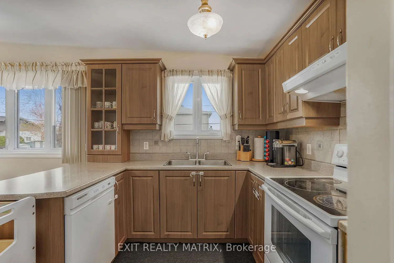 Additional image 3 of 1380 Lansdowne Street