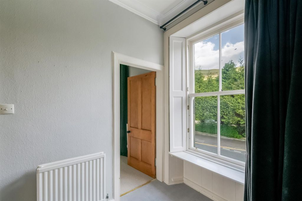 Additional image 11 of 3 bed flat for sale11 Harviestoun Road, Dollar FK14