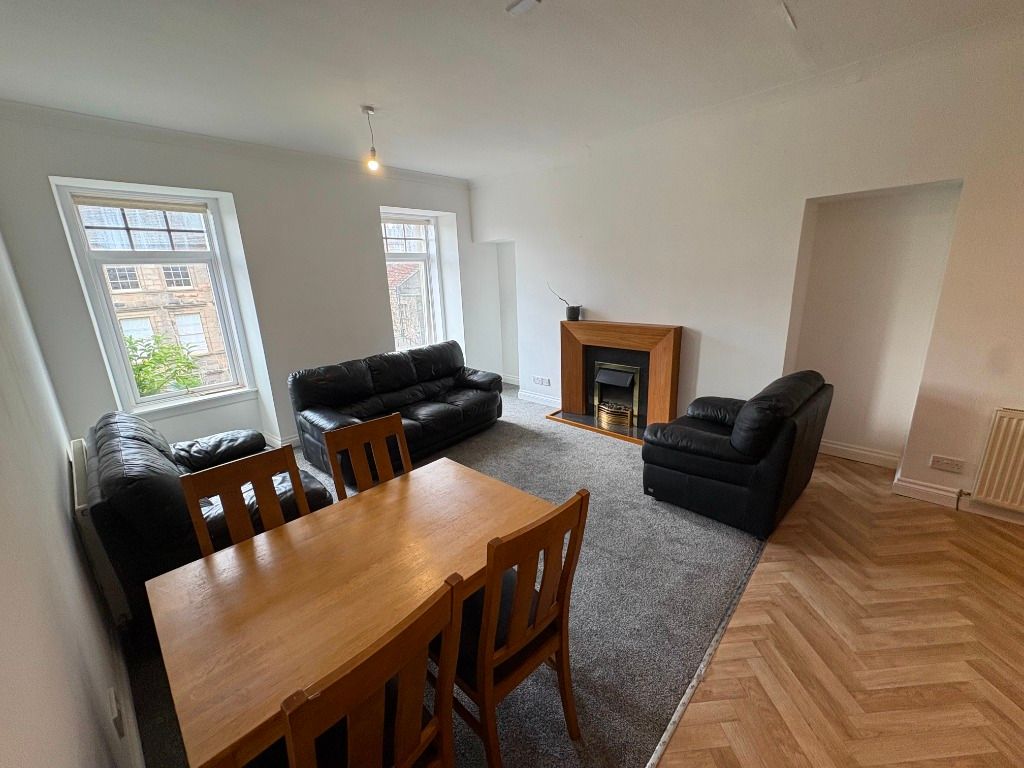 Additional image 2 of 3 bed flat to rentBroad Street, Stirling FK8
