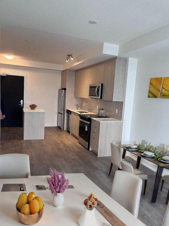 Unit 906, Kitchener, ON, N2H 0C9