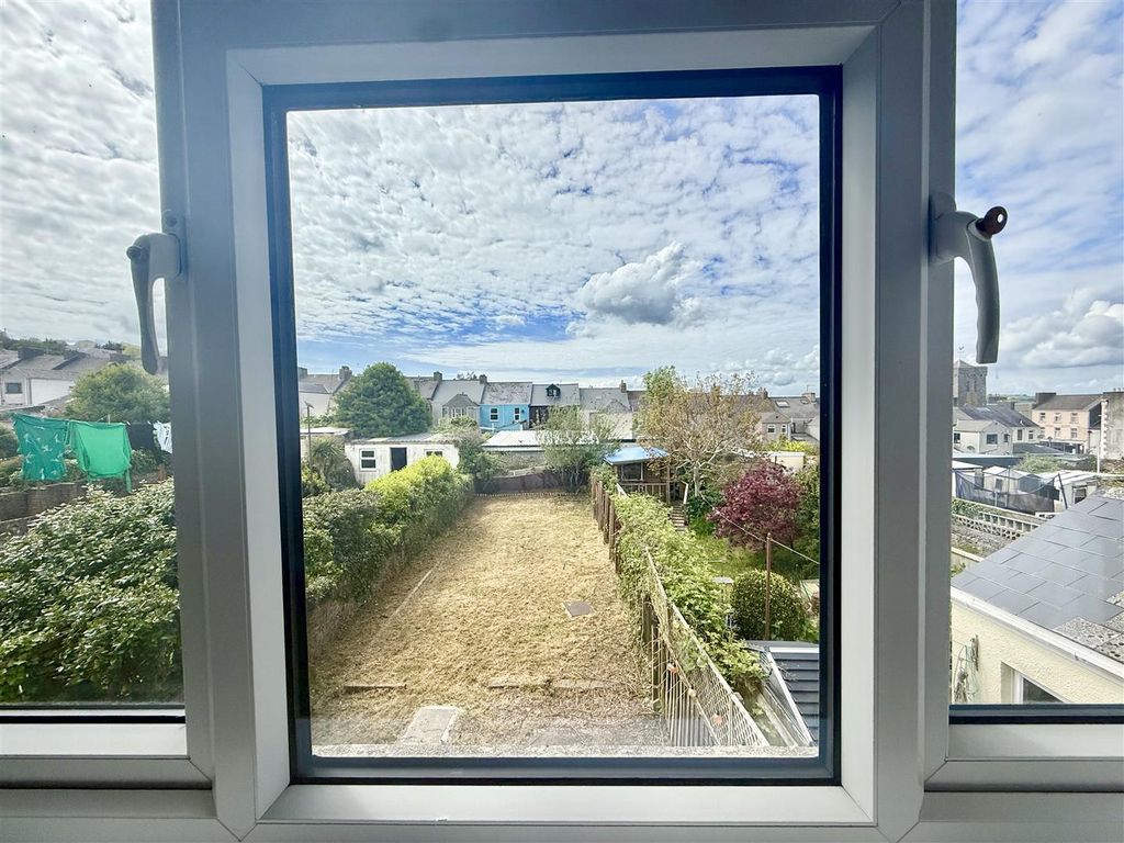 Additional image 14 of 3 bed property to rentLaws Street, Pembroke Dock SA72