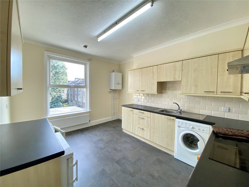 Additional image 2 of 2 bed flat to rentZetland Road, Redland, Bristol BS6