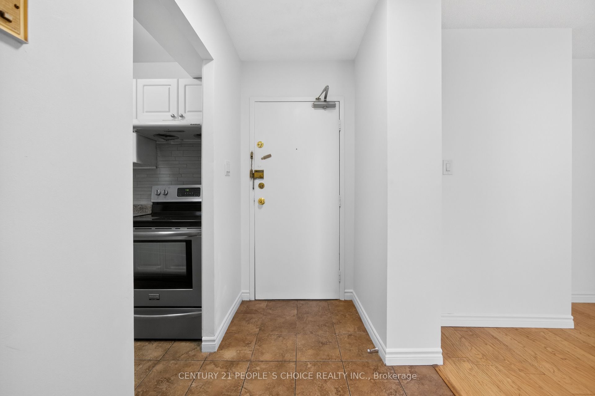 Additional image 5 of 702-390 Dixon Road, Toronto, ON, M9R 1T4