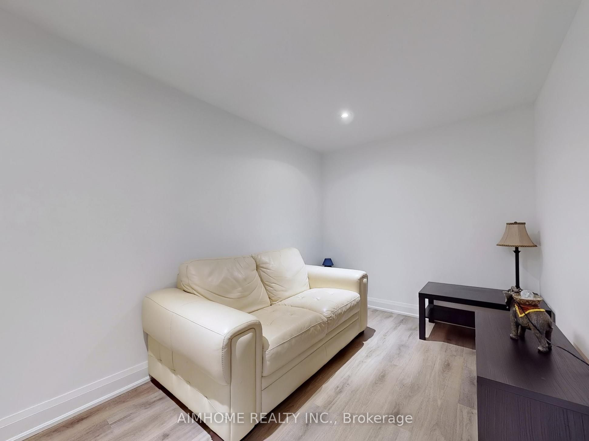 Additional image 5 of Lower L-51 Royal Orchard Boulevard, Markham, ON, L3T 3C7