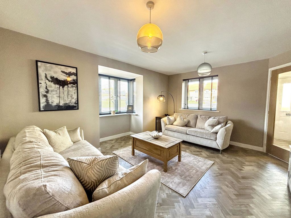 Additional image 4 of 3 bed detached house to rentDaffodil Gardens, Cramlington NE23