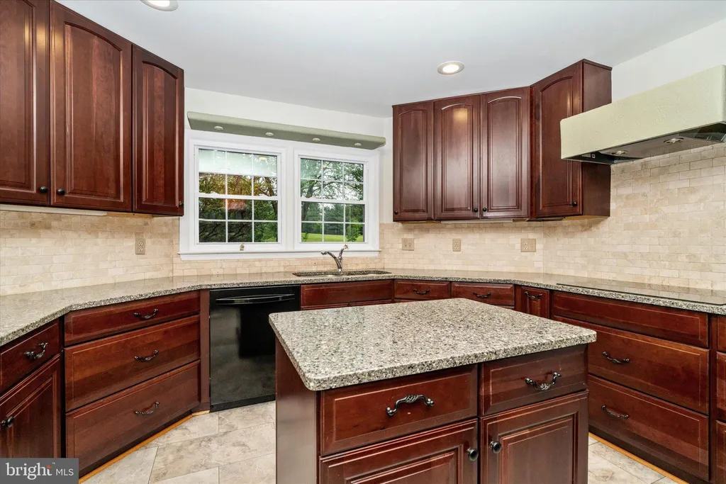 Additional image 18 of 8405 Saint Regis Way, Gaithersburg, MD 20886
