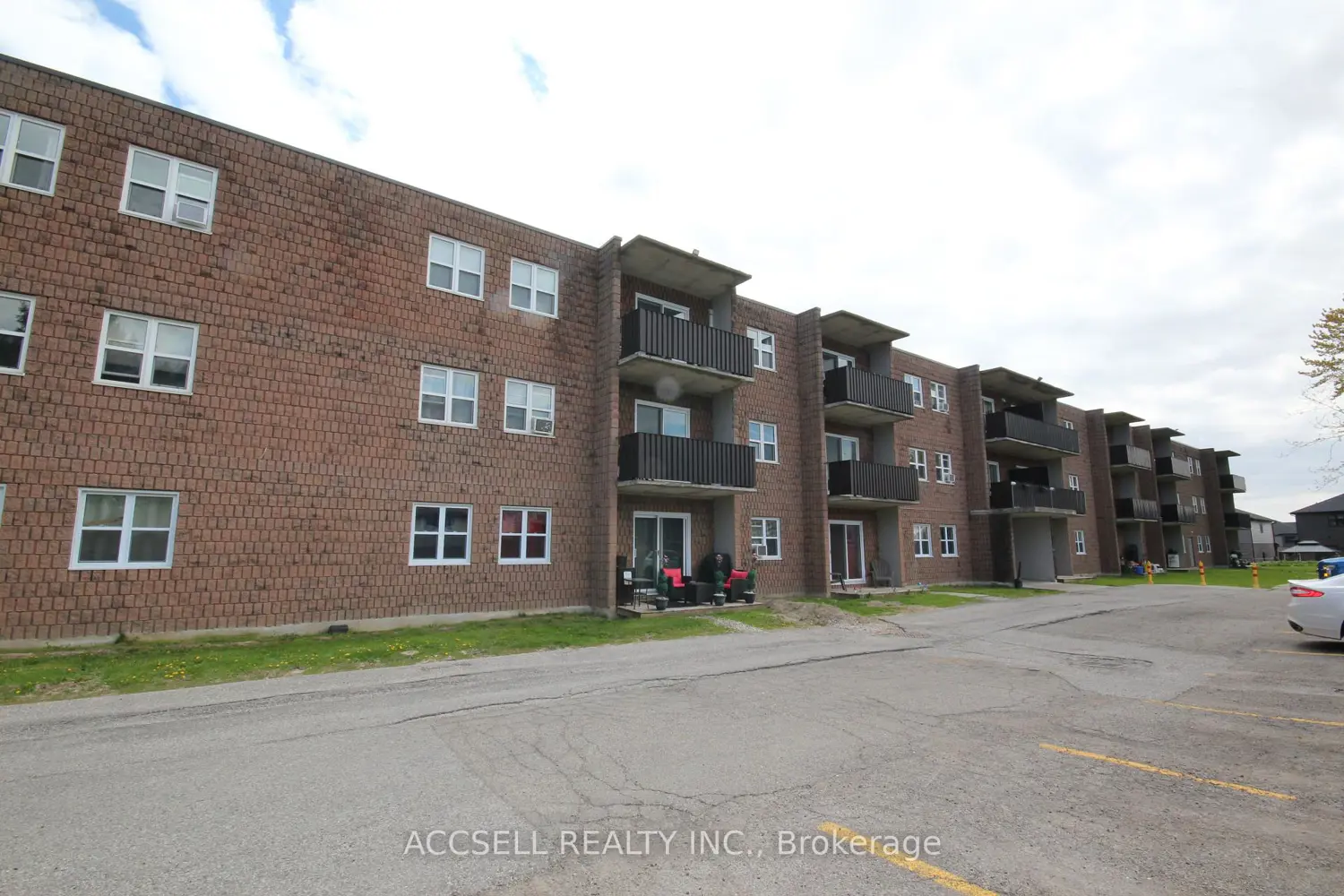 276 Merritt Avenue 212