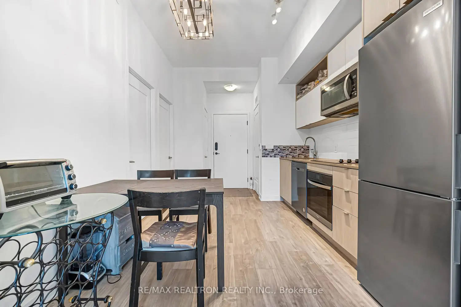 121 Lower Sherbourne Street 1742 photo 3