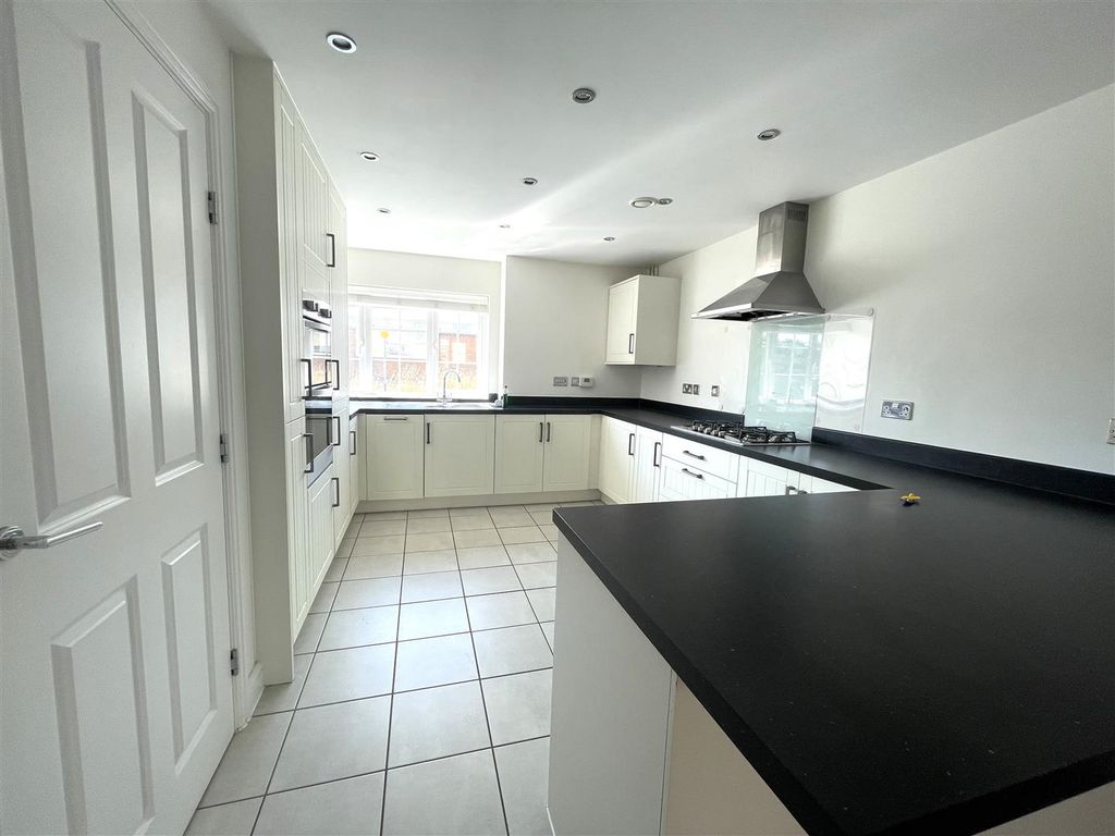 Additional image 2 of 3 bed terraced house to rentCherryholt Road, Stamford PE9