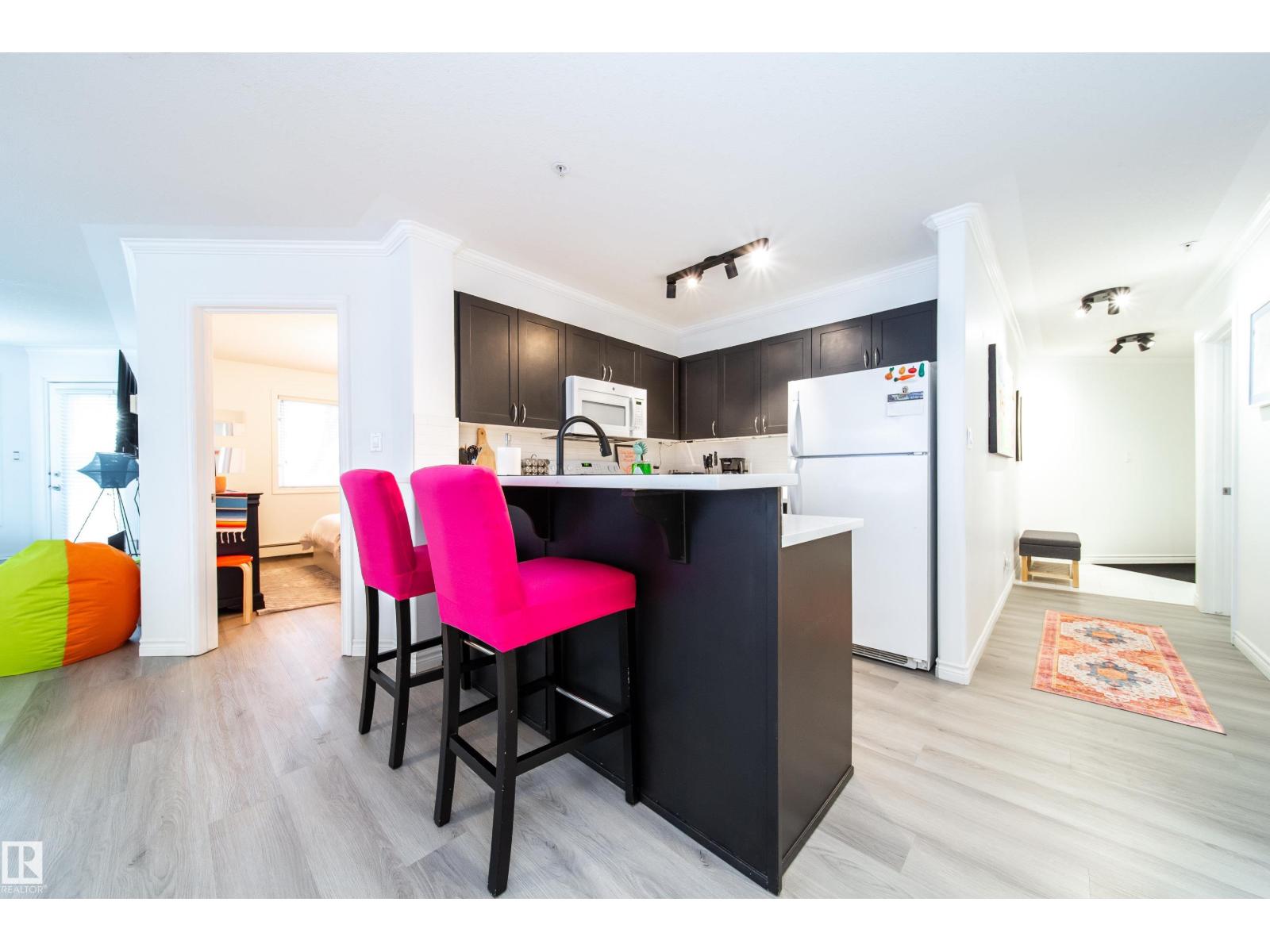 Additional image 5 of 303-9938 104 Street NW, Edmonton, AB, T5K2X7