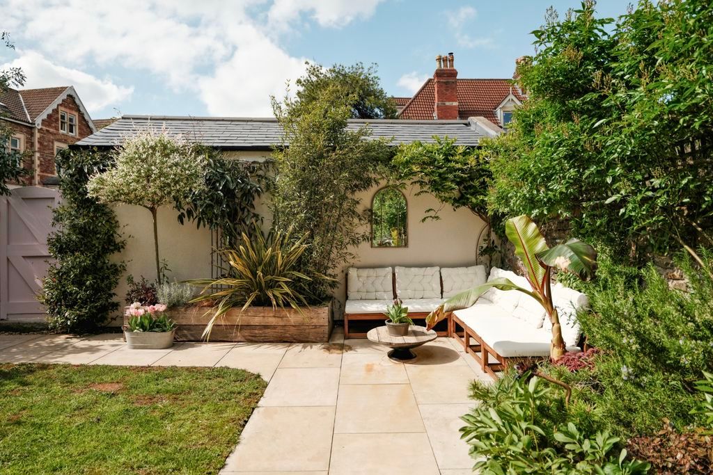 Additional image 8 of 3 bed flat for saleChantry Road, Clifton, Bristol BS8