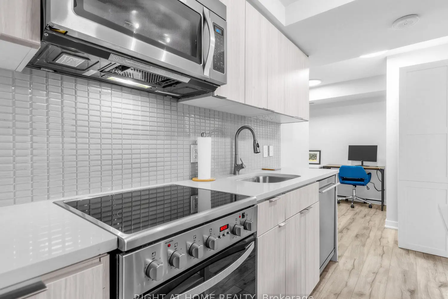 Additional image 5 of 295 Adelaide Street 1210