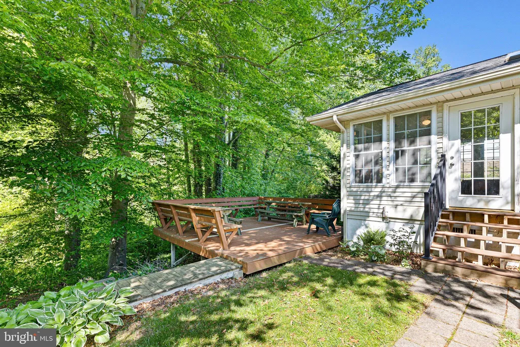 130 Hedgewick Drive, Newark, DE 19702