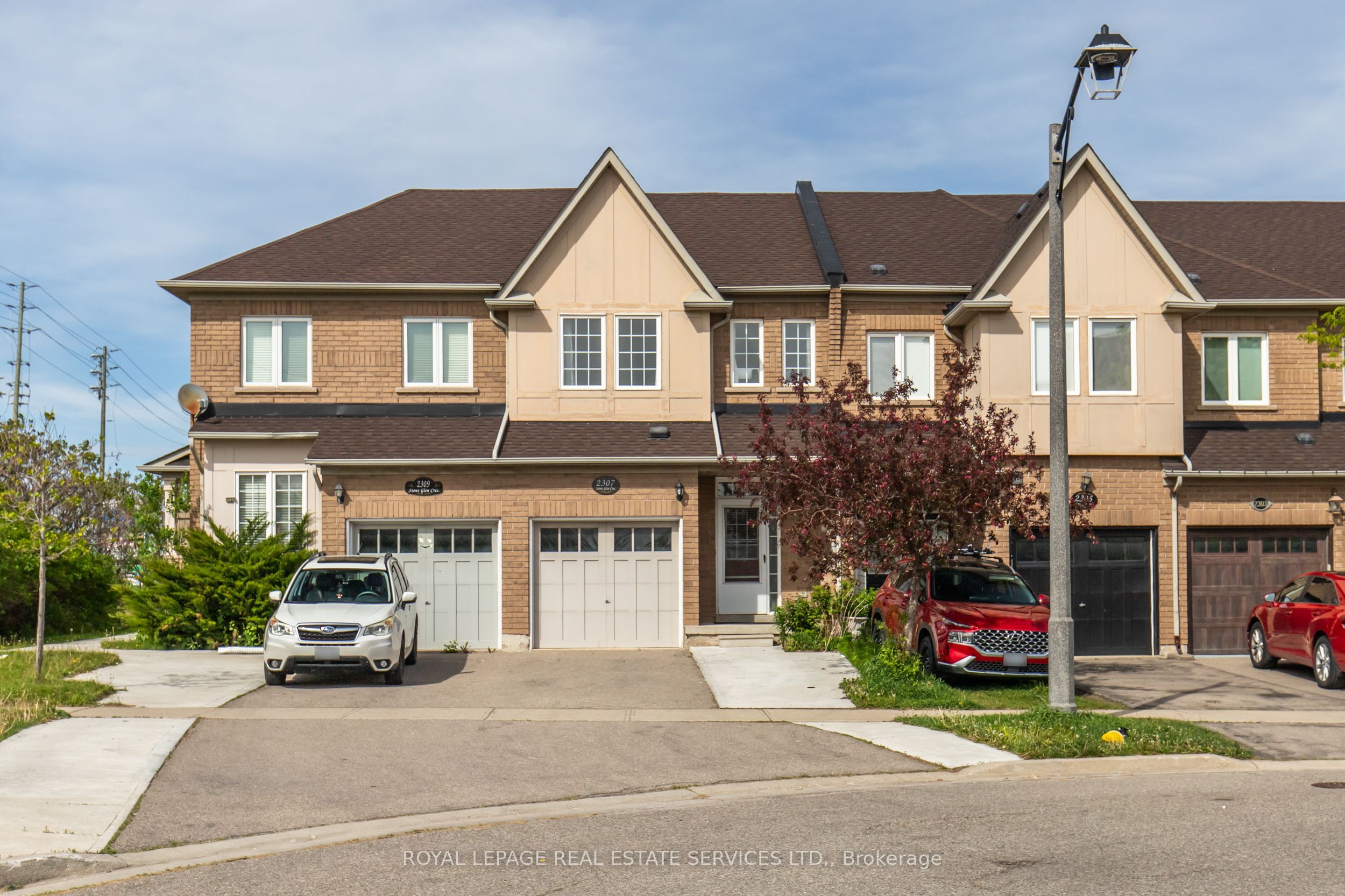 2307 Stone Glen Crescent, Oakville, ON, L6M 0C9