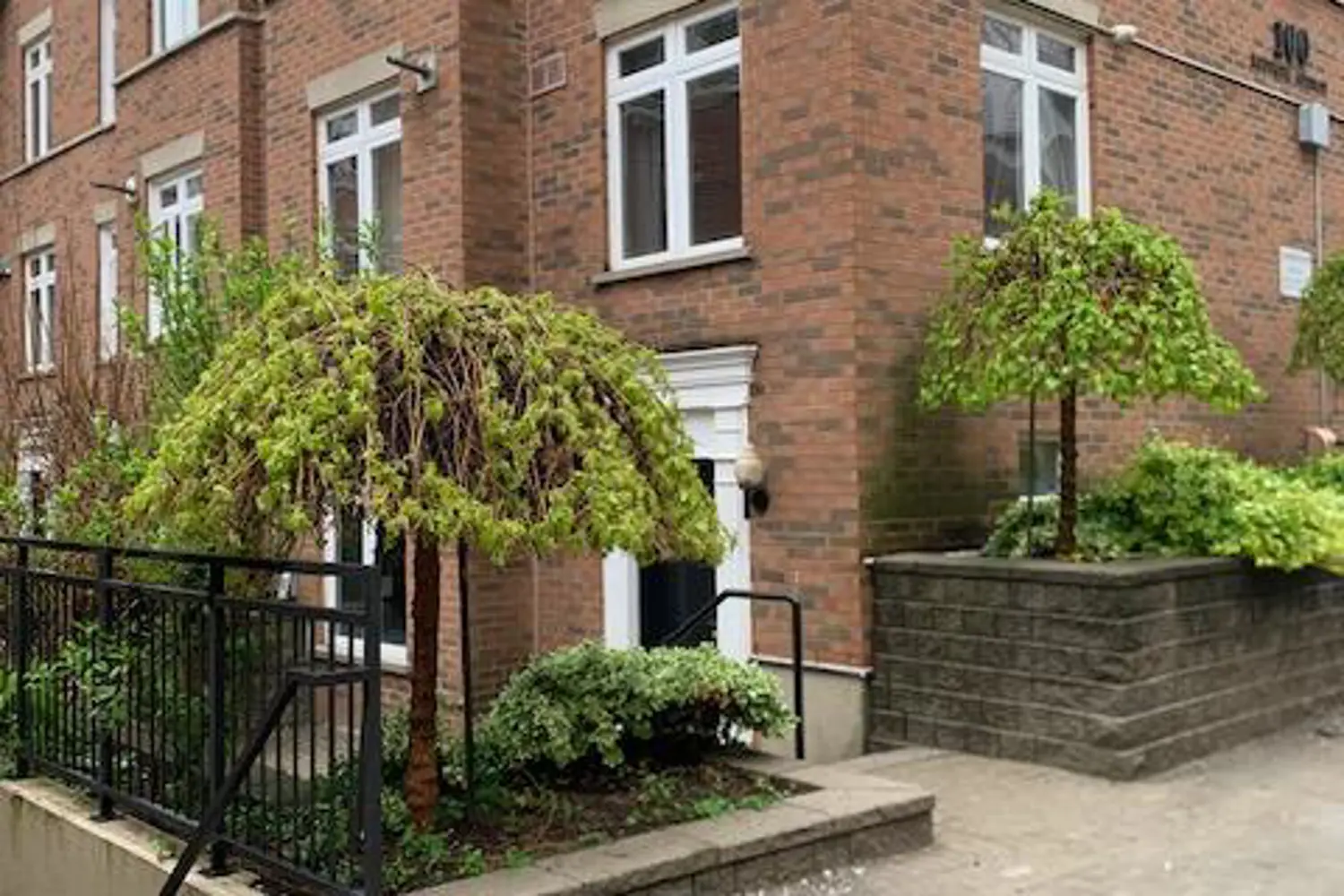 Additional image 4 of 100 Redpath Avenue 1
