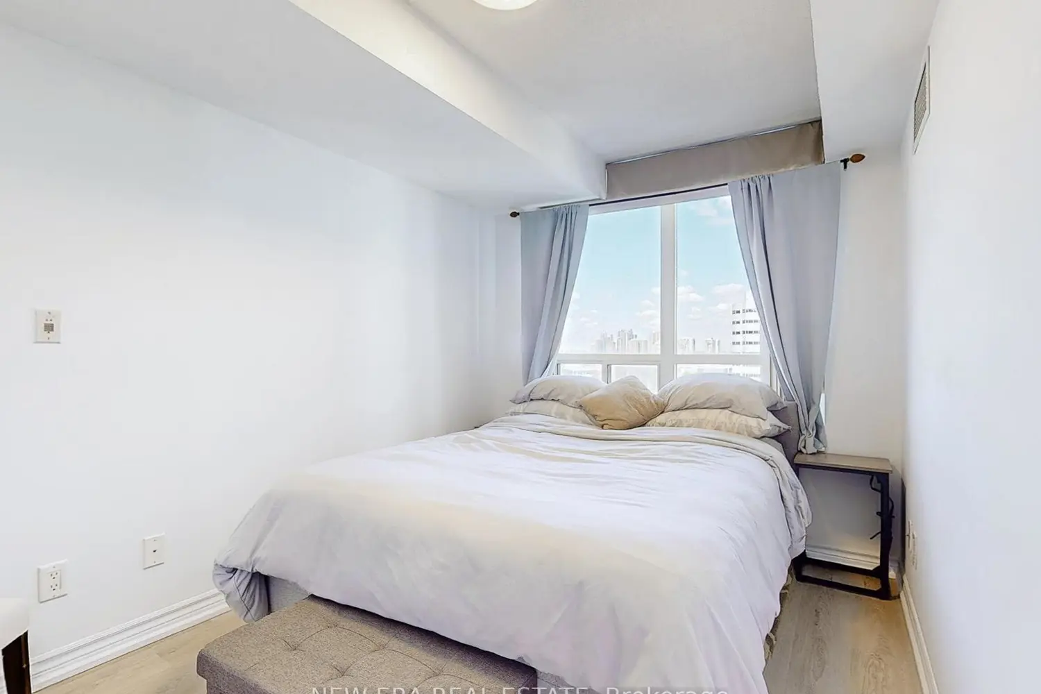 Additional image 8 of 3888 Duke Of York Boulevard 923