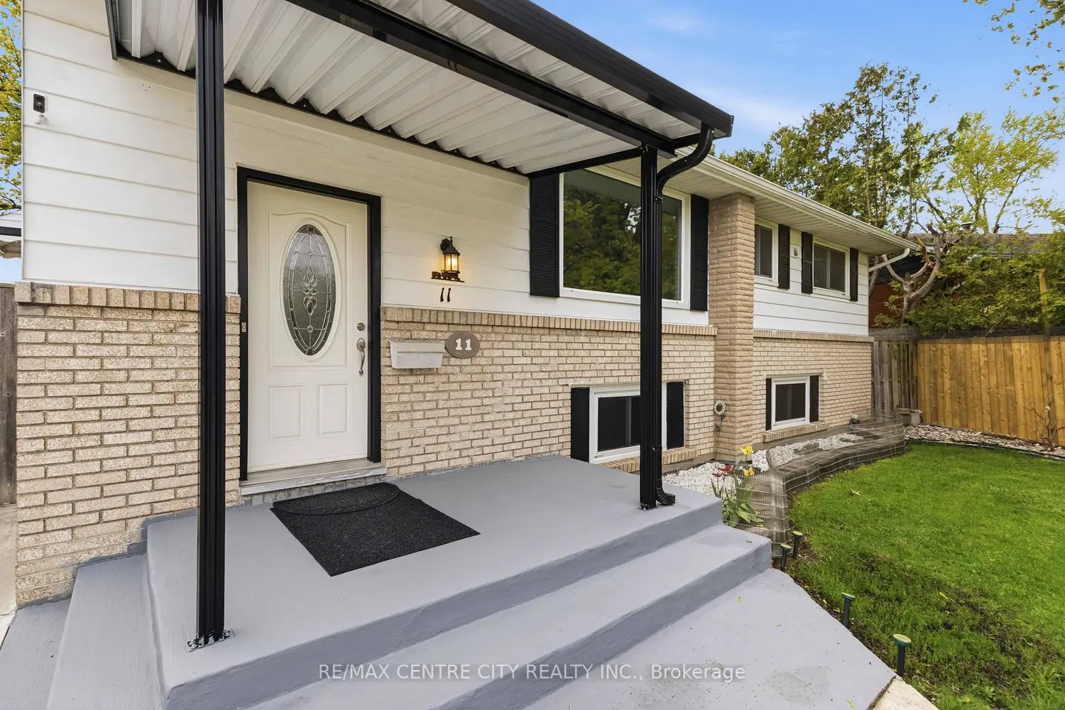 11 Kenwood Crescent