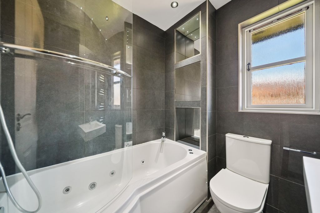 Additional image 14 of 3 bed semi-detached house to rentGlendoick Place, Newton Mearns, Glasgow G77