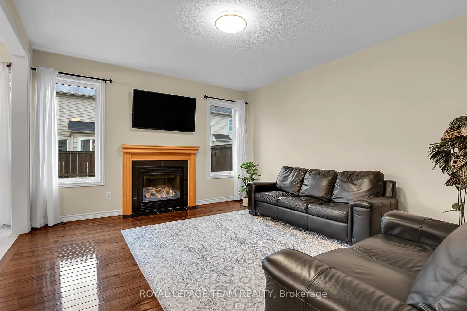 302 River Landing Avenue photo 4
