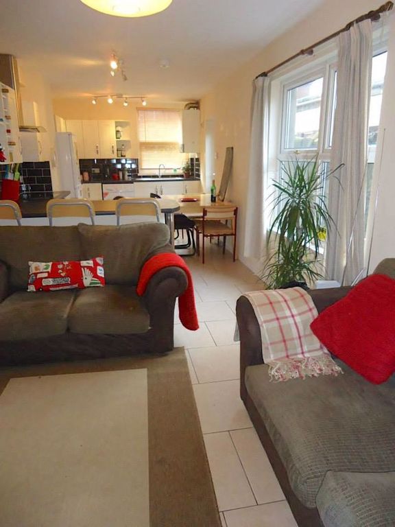 4 bed terraced house to rentWellfield Place, Cardiff CF24