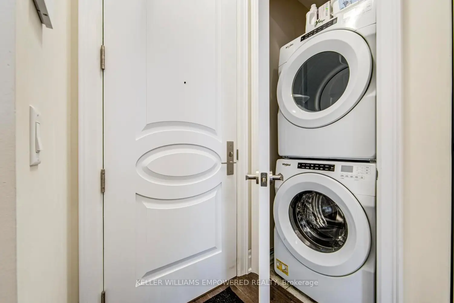 Additional image 9 of 9075 Jane Street 116