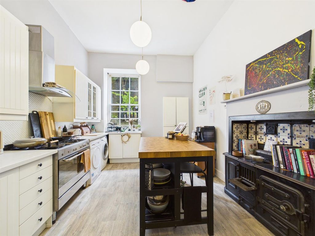 Additional image 9 of 2 bed flat for saleMinerva Street, Glasgow G3