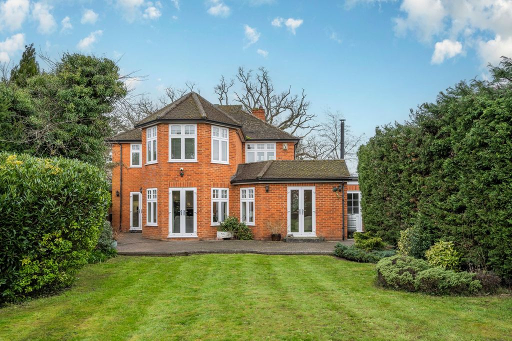 Additional image 19 of 5 bed detached house for saleFinchampstead Road, Wokingham RG41