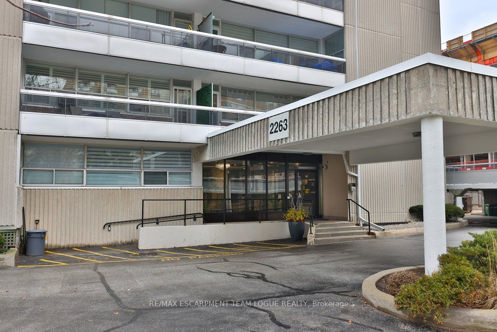 Additional image 2 of 301-2263 Marine Drive, Oakville, ON, L6L 5K1