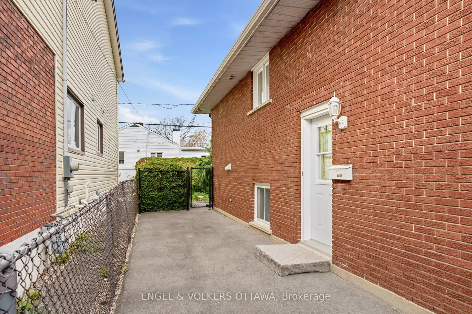 Additional image 9 of 668 De L'eglise Street